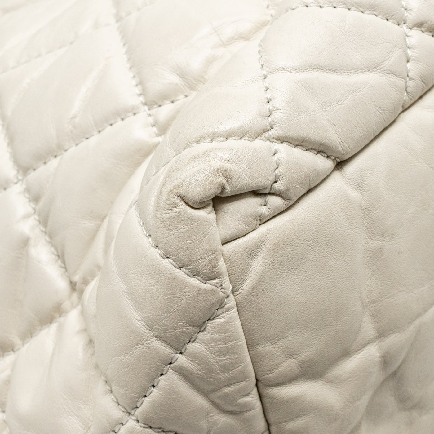 CHANEL COCOON TRAVEL TOTE BAG CALFSKIN WHITE SHW