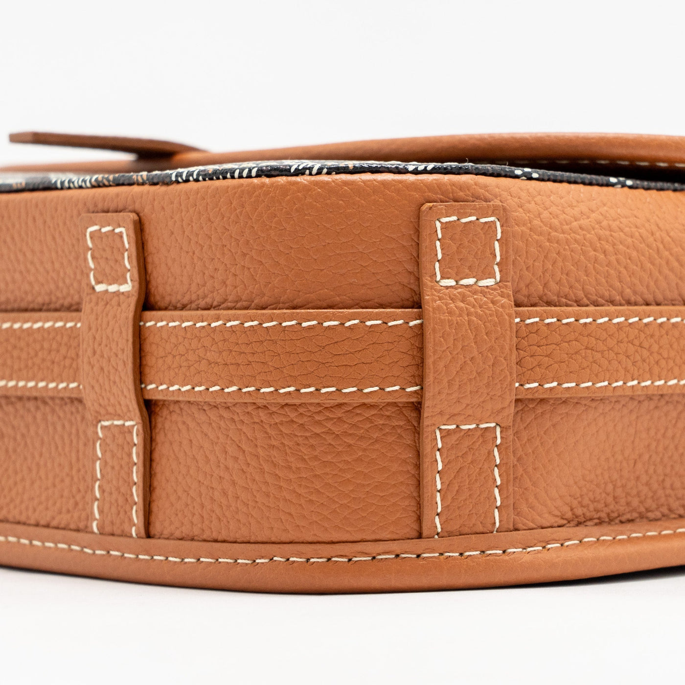 GOYARD BELVEDERE PM MESSENGER BAG GOYARDINE CANVAS / CALFSKIN BLACK/TAN SHW