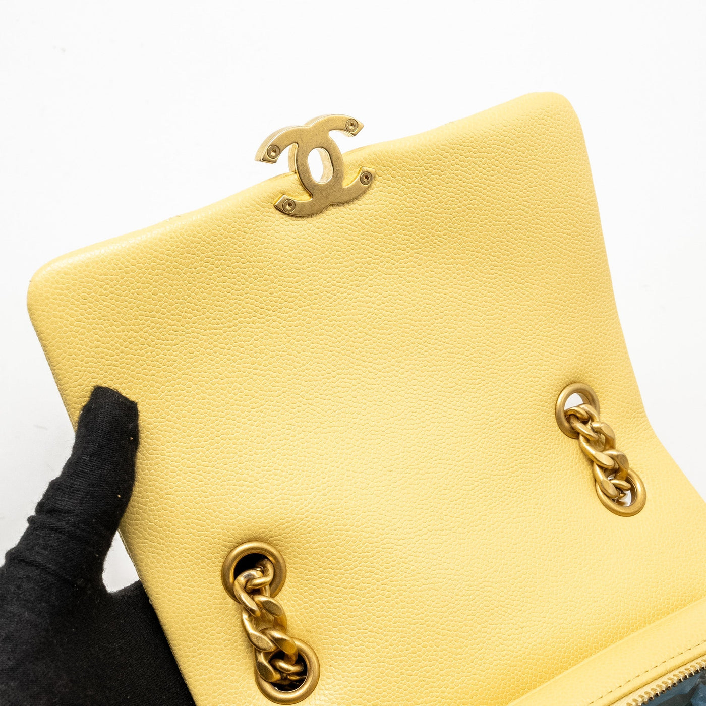 CHANEL 22P QUILTED FLAP BACKPACK CAVIAR LIGHT YELLOW GHW (MICROCHIP)