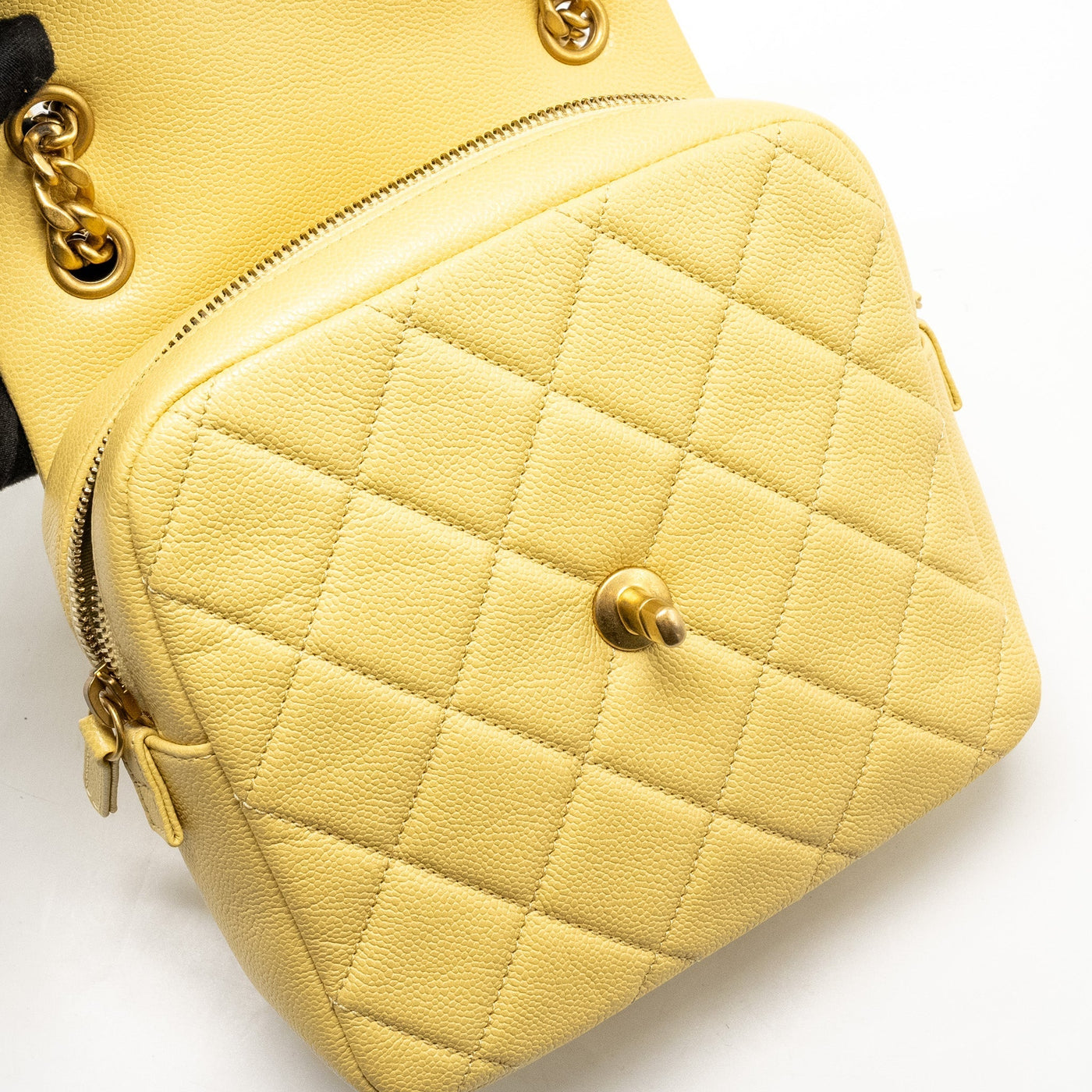CHANEL 22P QUILTED FLAP BACKPACK CAVIAR LIGHT YELLOW GHW (MICROCHIP)