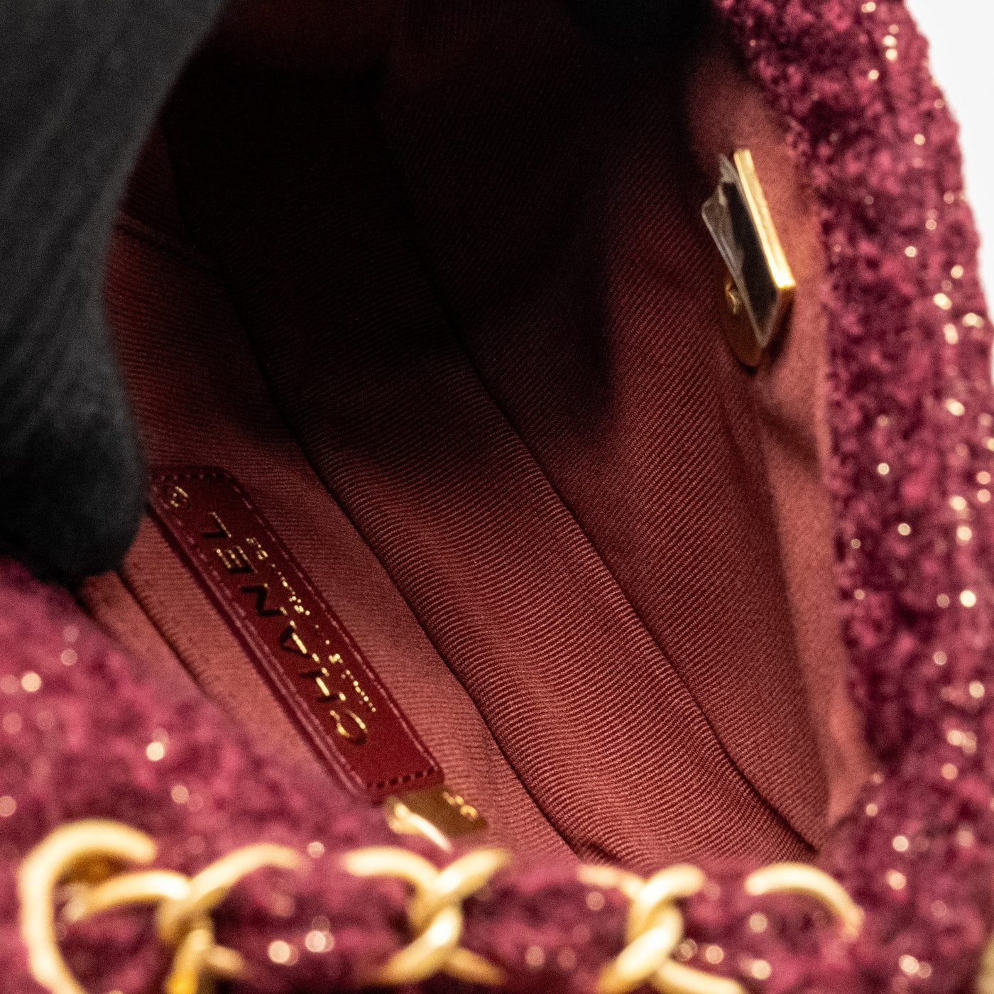 CHANEL 22K MINI MESSENGER FLAP BAG SHEARLING/TWEED BURGUNDY/BEIGE GHW (MICROCHIP)