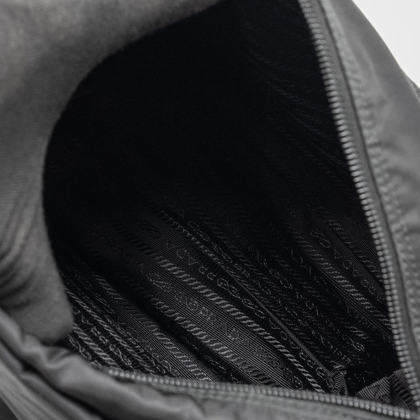 PRADA MESSENGER BAG RE-NYLON BLACK SHW