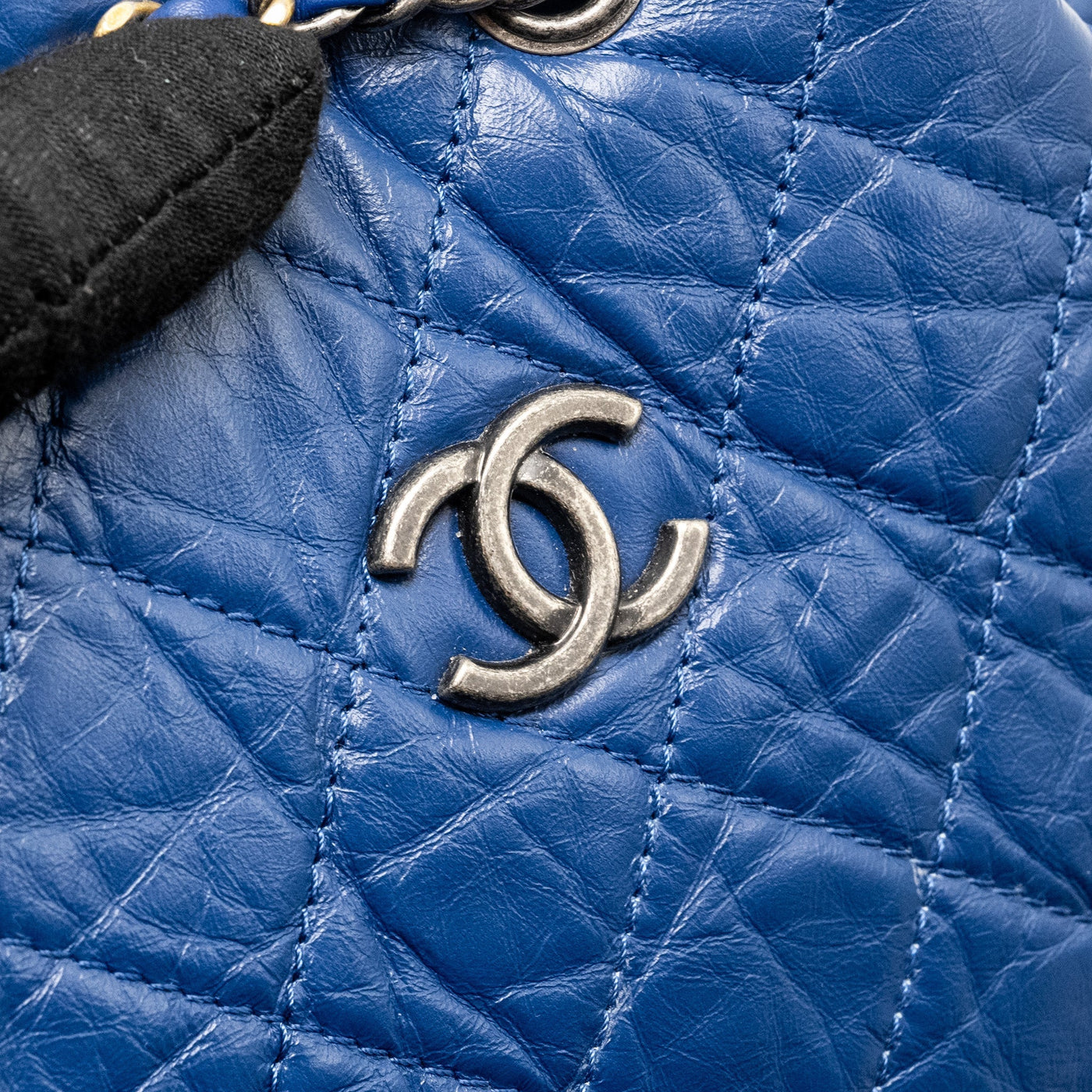 CHANEL GABRIELLE BACKPACK AGED CALFSKIN BLUE MULTICOLOUR HARDWARE
