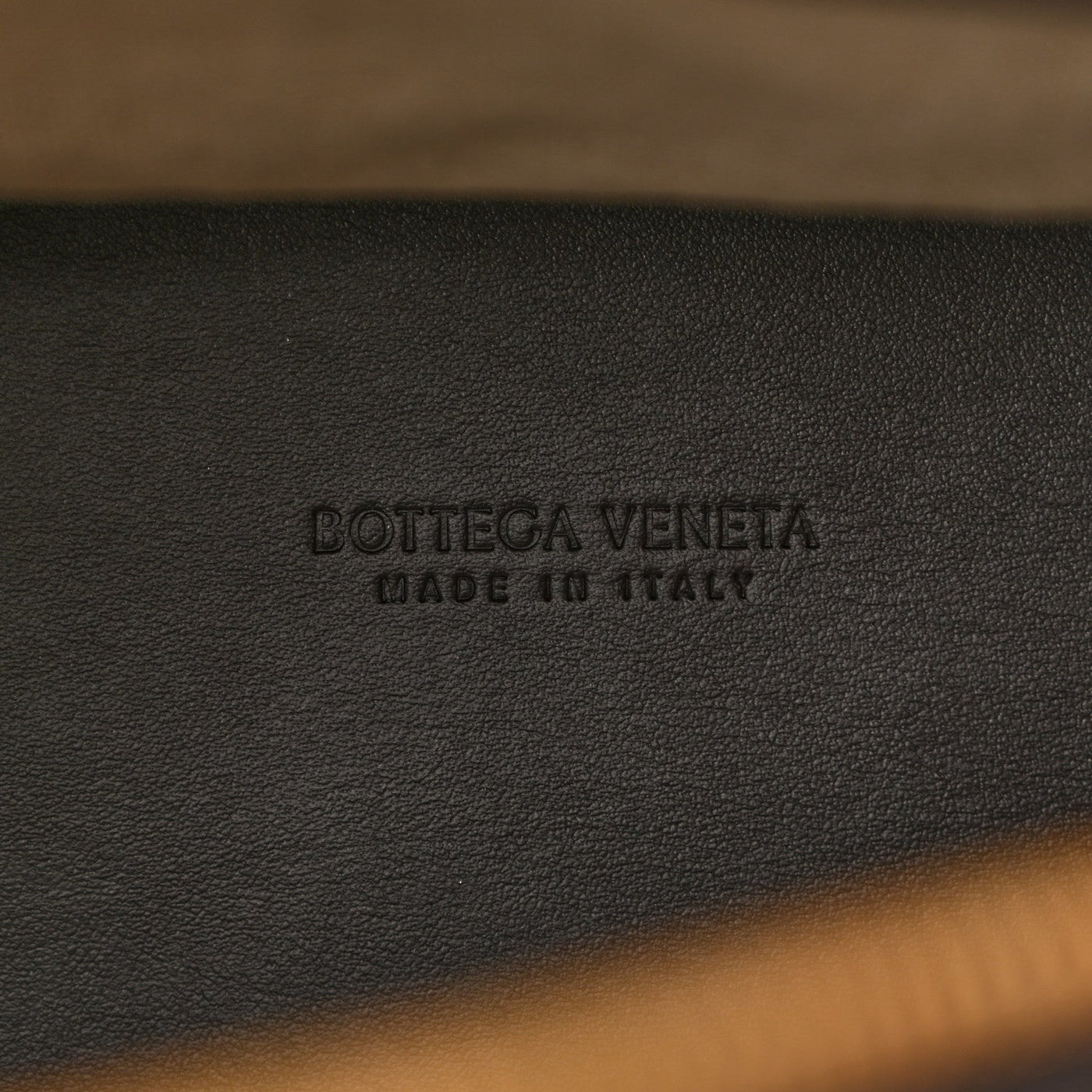 BOTTEGA VENETA NAPPA INTRECCIATO MEDIUM LOOP WEEKENDER BAG FONDANT
