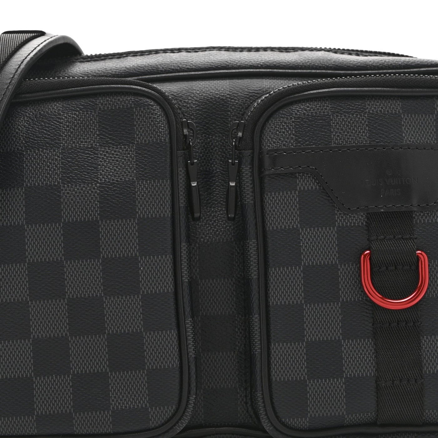 LOUIS VUITTON DAMIER GRAPHITE UTILITY MESSENGER