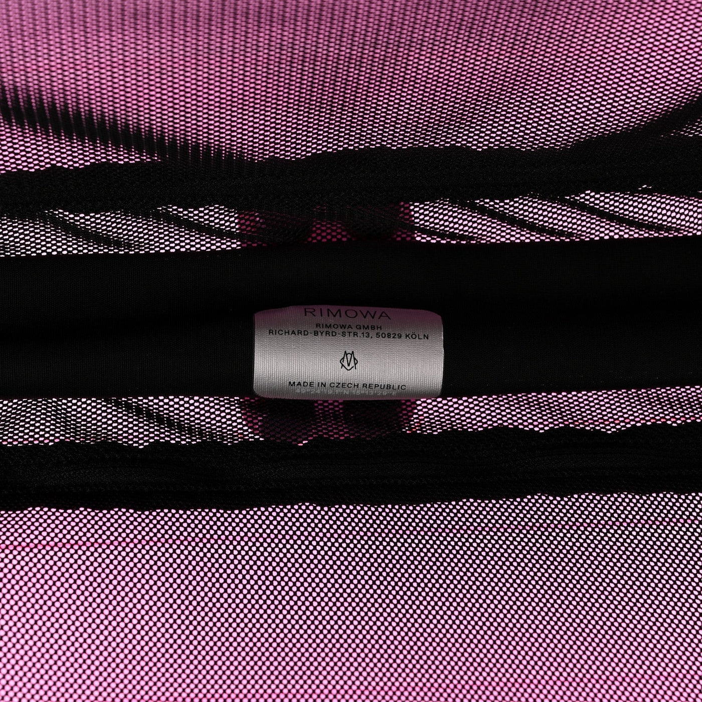 RIMOWA TRANSPARENT POLYCARBONATE ESSENTIAL CABIN NEON PINK