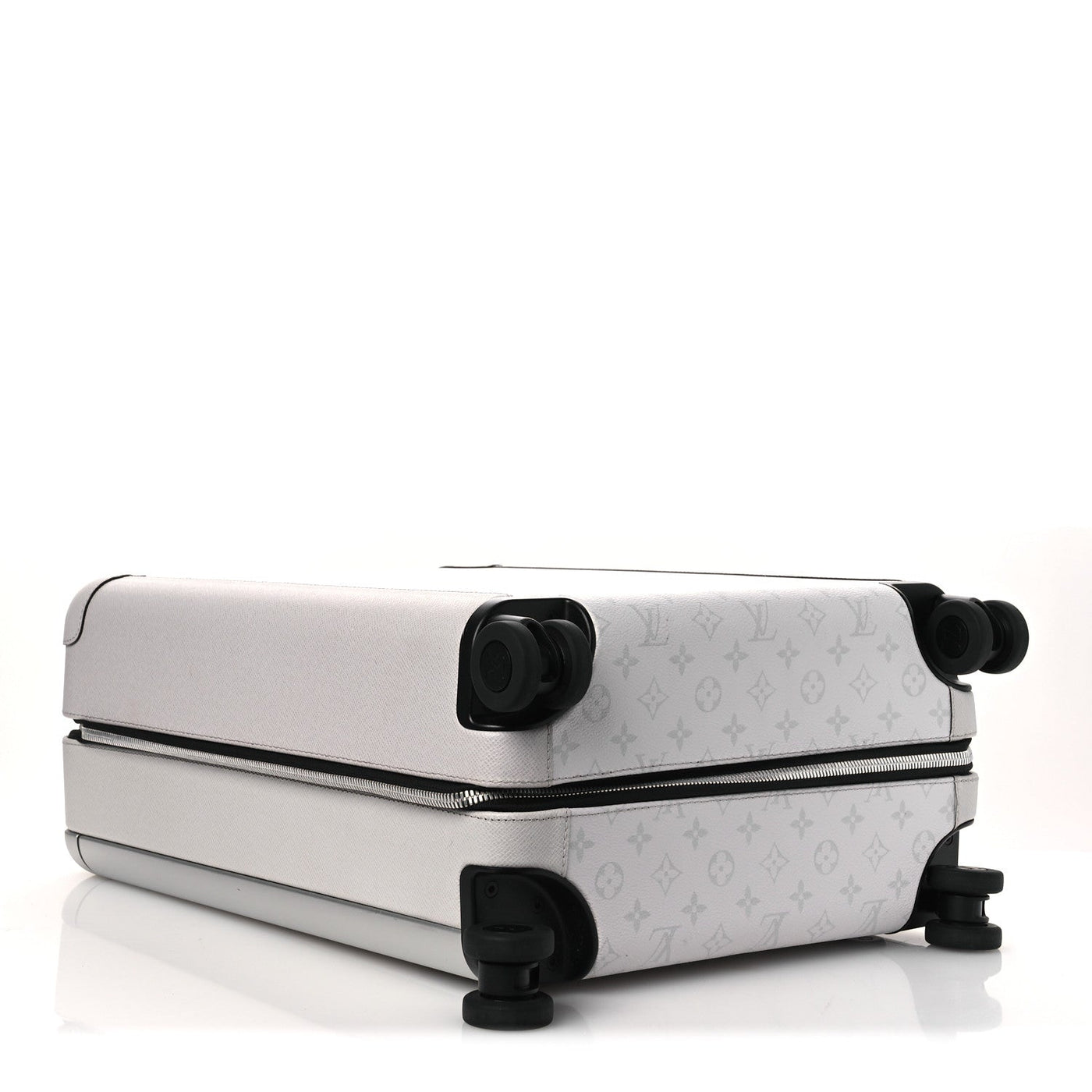 LOUIS VUITTON TAIGARAMA HORIZON 55 OPTIC WHITE