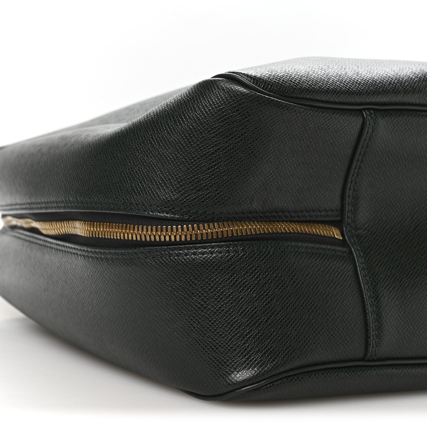 LOUIS VUITTON TAIGA HELANGA 1 POCHE EPICEA
