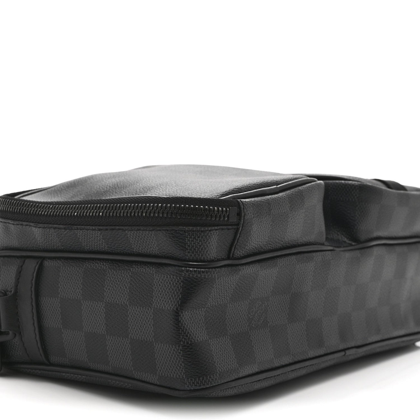 LOUIS VUITTON DAMIER GRAPHITE UTILITY MESSENGER