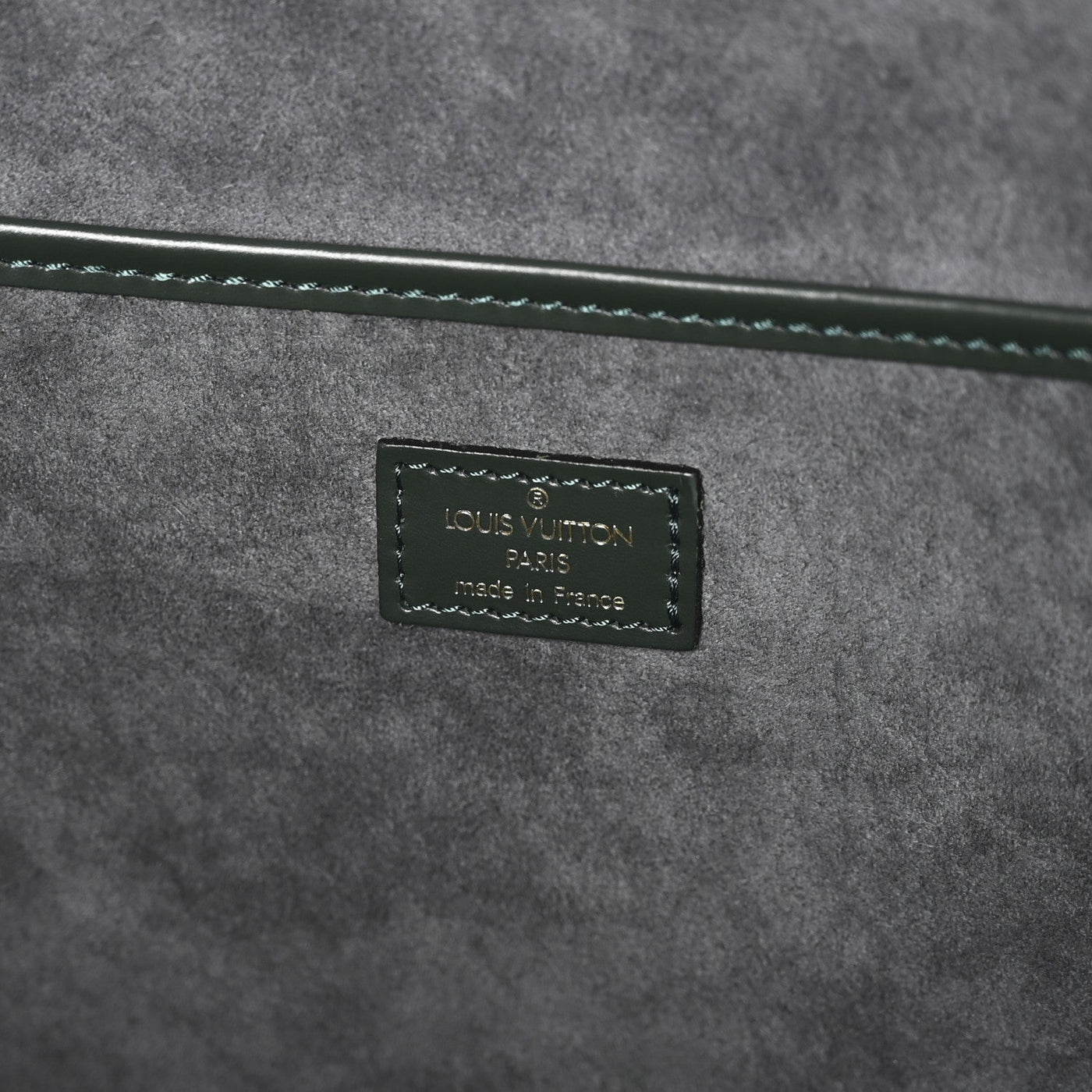 LOUIS VUITTON TAIGA HELANGA 1 POCHE EPICEA